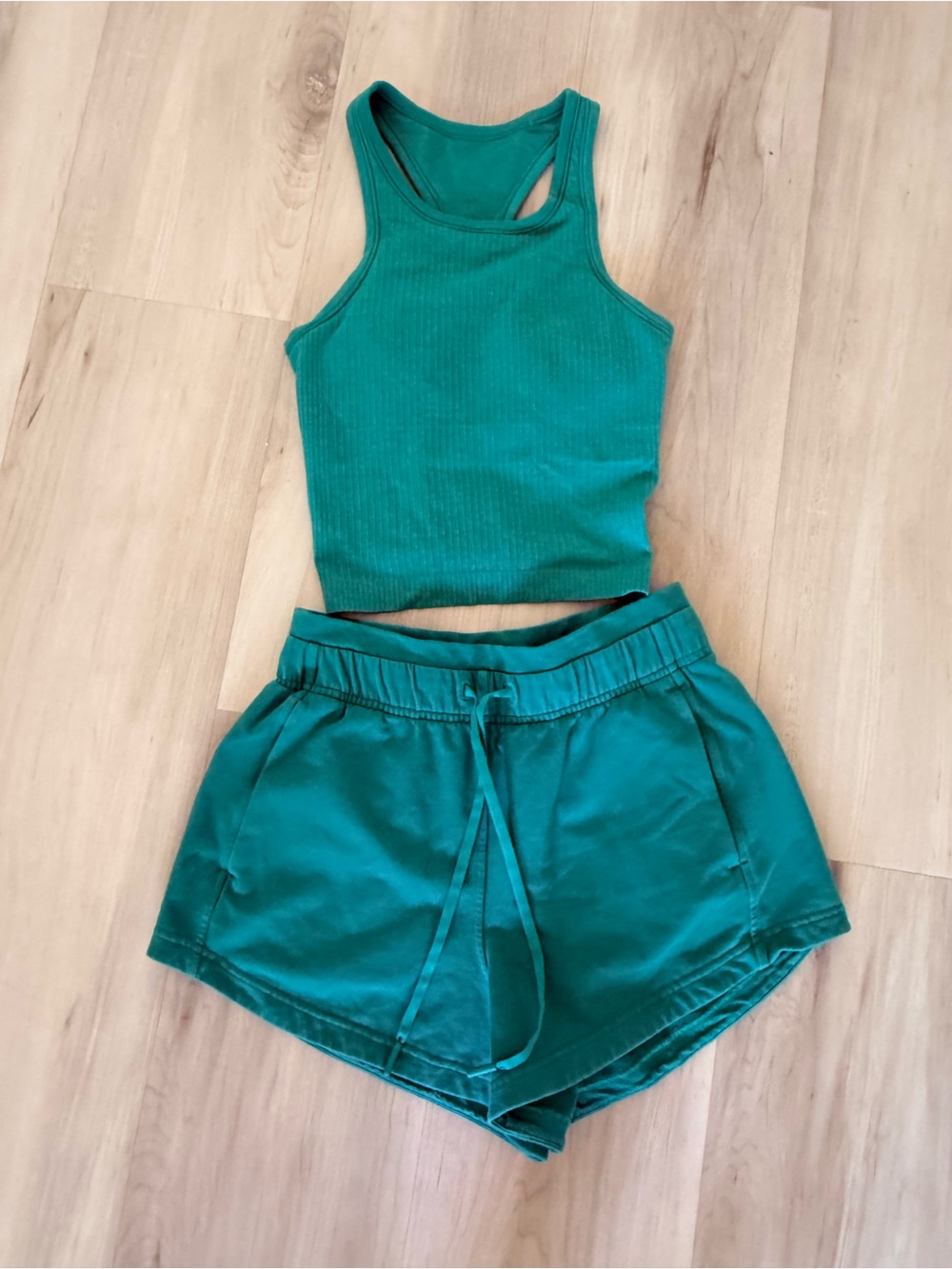 lululemon athletica Cascadia Green Ebb to Street Tank and Inner Glow Shorts